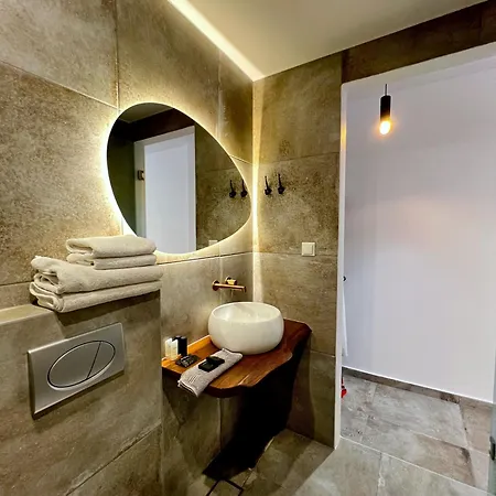 Ageri Apartament Potos